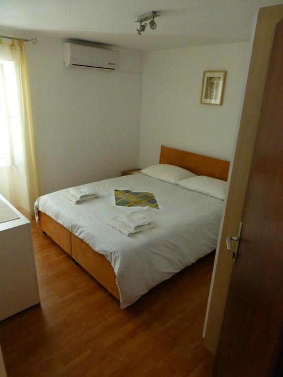 Apartment Elena Rooms Split Buitenkant foto