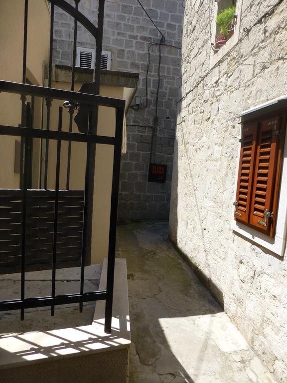 Apartment Elena Rooms Split Buitenkant foto