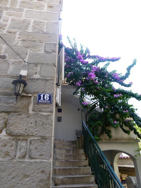 Apartment Elena Rooms Split Buitenkant foto
