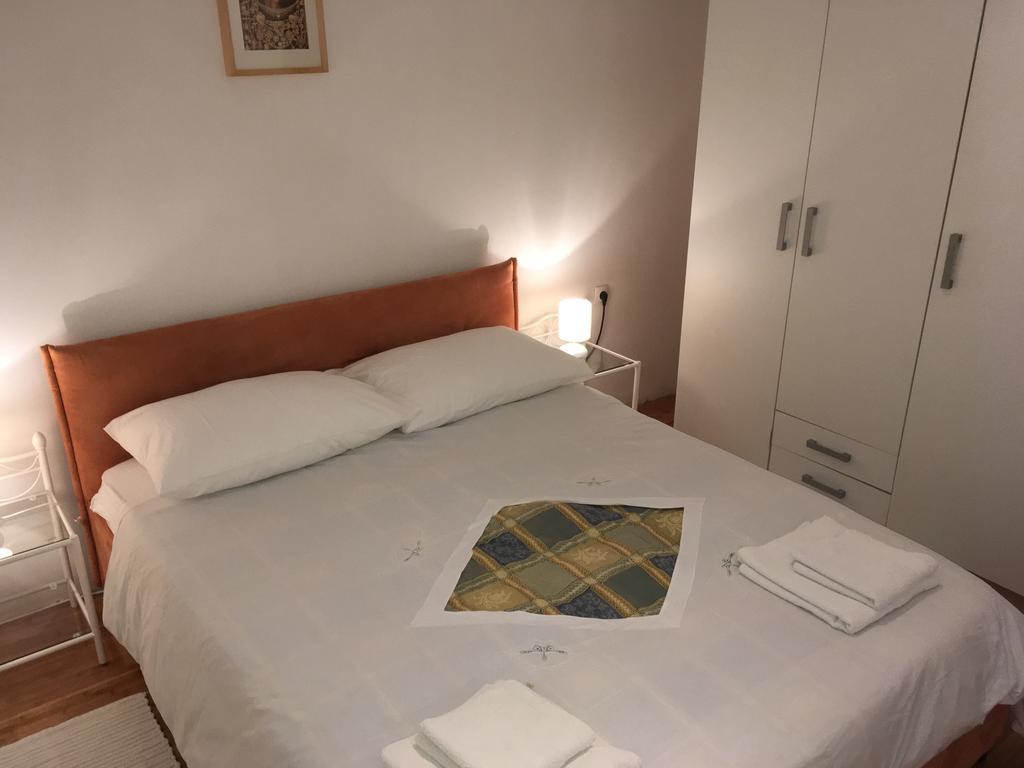 Apartment Elena Rooms Split Buitenkant foto